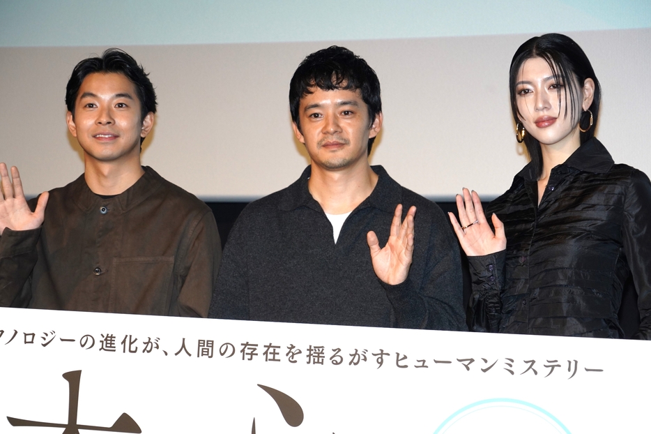 池松壮亮、三吉彩花 、仲野太賀、26年の大河に向けて早くも意気投合