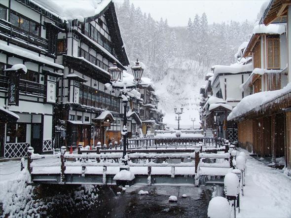 銀山温泉