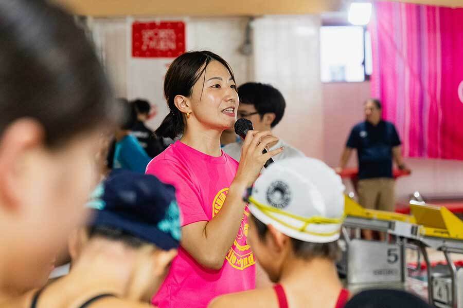 「監督が怒ってはいけない水泳大会」を企画した元競泳日本代表・竹村幸さん【写真：本人提供】