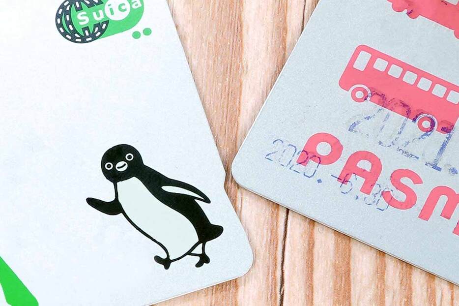 交通系ICカードの代表格「Suica」と「PASMO」（筆者撮影）