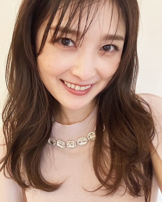 石川梨華（インスタグラムrika_ishikawa_officialより）