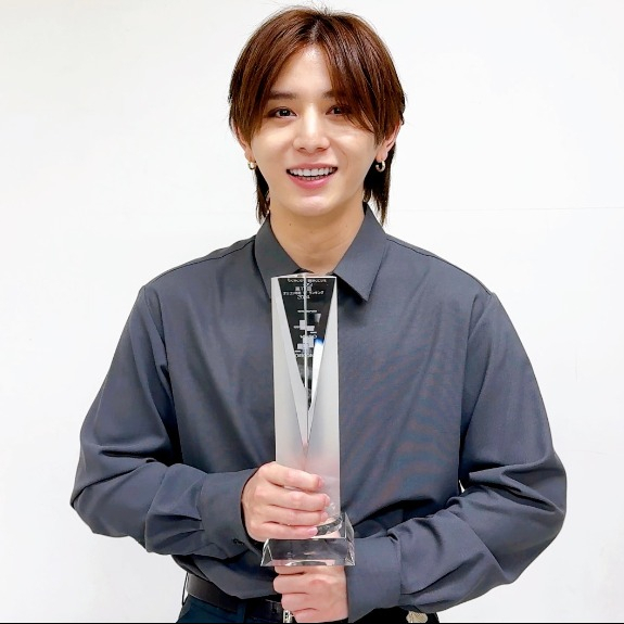 「男性写真集」ジャンルで1位を獲得したHey! Say! JUMP・山田涼介