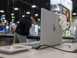 HP computers inside a Best Buy store.