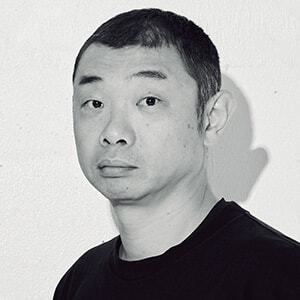 クリエイティブディレクター 山野辺兄弟・勧二さん●兄の一徳さんとともにショップ、ノーウェアでキャリアをスタート。現在は兄弟でクリエイティブディレクターとして活躍。かつてはア ベイシング エイプの企画にも携わった。