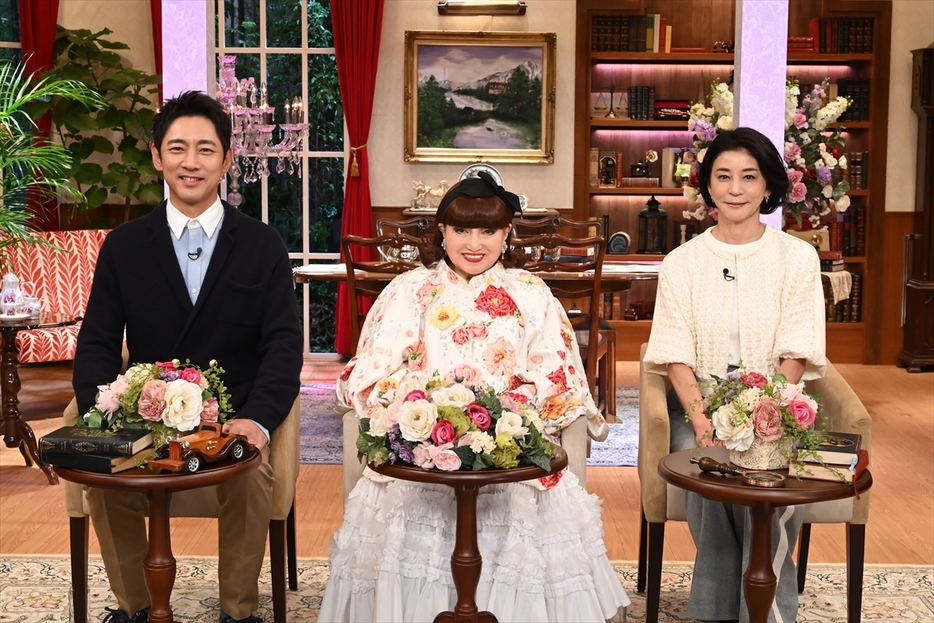 （左から）小泉孝太郎、黒柳徹子、高嶋ちさ子