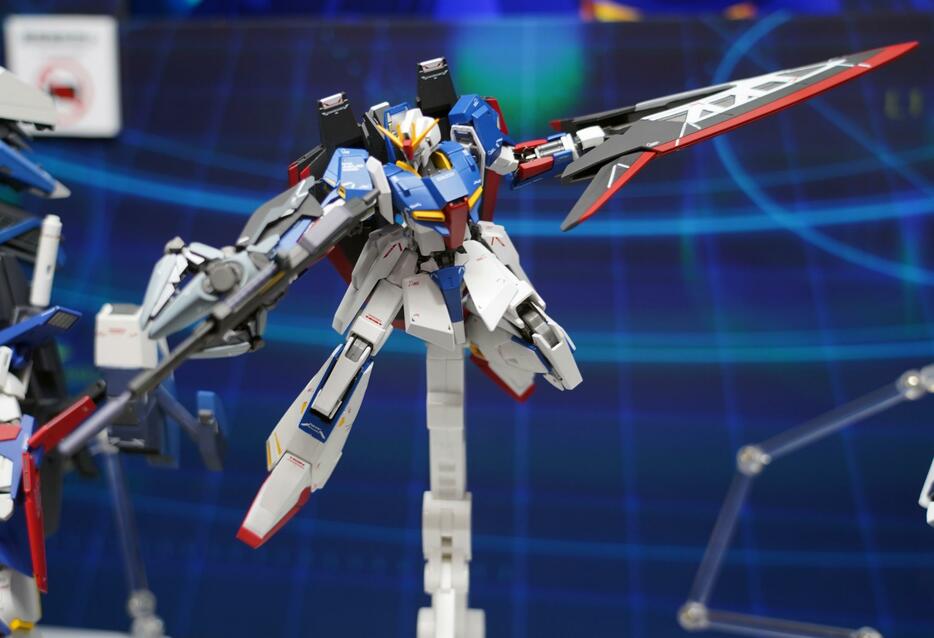 「機動戦士ガンダム U.C. ENGAGE」のZガンダムのフィギュア「METAL ROBOT魂 （Ka signature）＜SIDE MS＞Zガンダム（Iフィールド・クロー＆Iフィールド・ブラスター装備）」