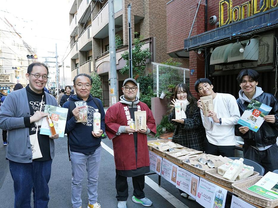 11月24日に開催された「西早稲田子ども天国」でぬかたの産品を販売している様子