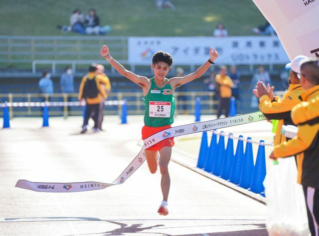 U20日本最高記録となる1時間1分38秒で上尾ハーフを制した大東文化大の棟方一楽選手