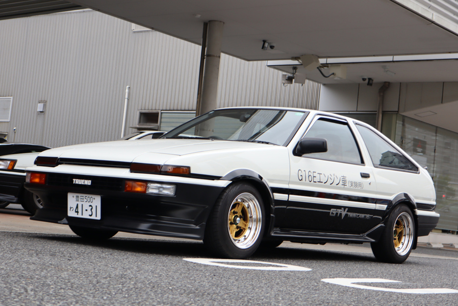 今回取材した「AE86」