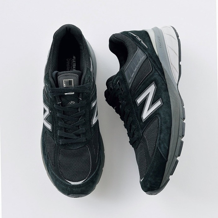 New Balance「990v5」