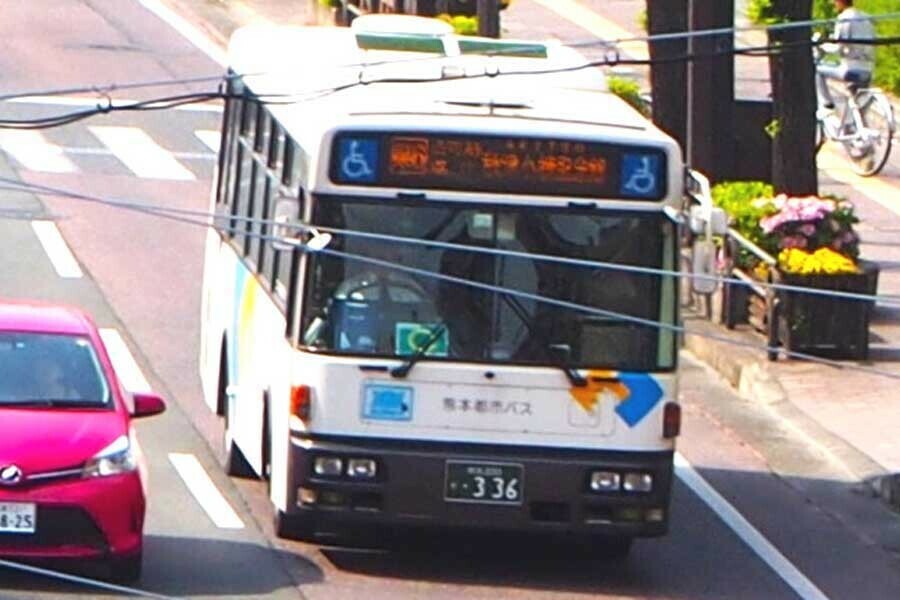 路線バスのイメージ（画像：写真AC）