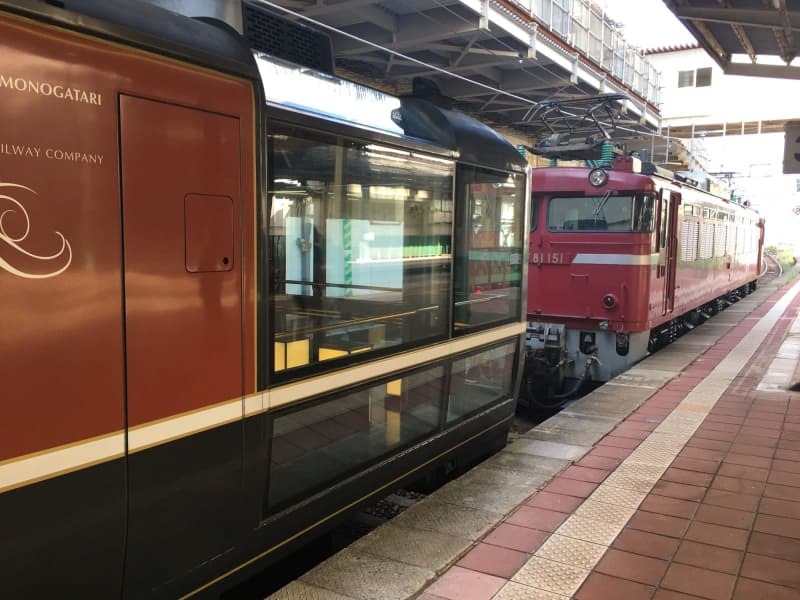 新潟駅乗り入れ時代。送り込みの電気機関車をグリーン車から分離＝２０１７年９月