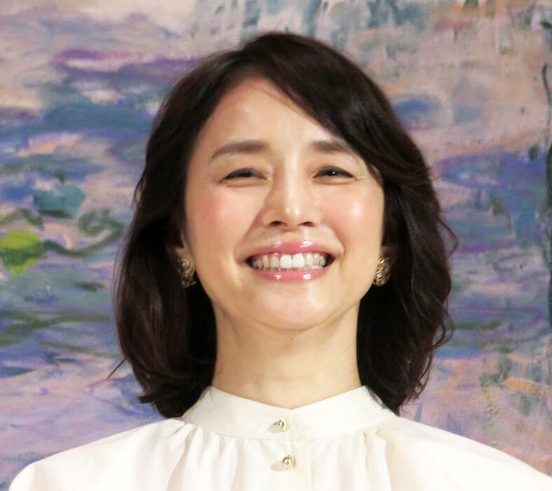 石田ゆり子（2024年10月撮影）