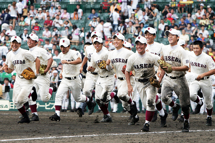 2010年夏の甲子園に出場した早実ナイン【写真提供：産経新聞社】