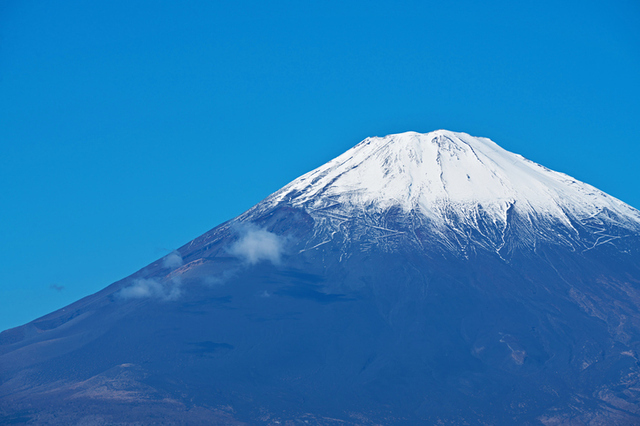 御殿場市側から見た富士山麓　photo by gettyimages