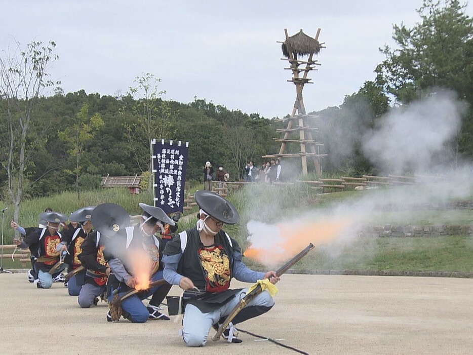 火縄銃の発砲が実演 愛知県長久手市 2024年11月10日