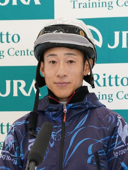 藤岡佑介騎手＝栗東トレセン（撮影・岩川晋也）