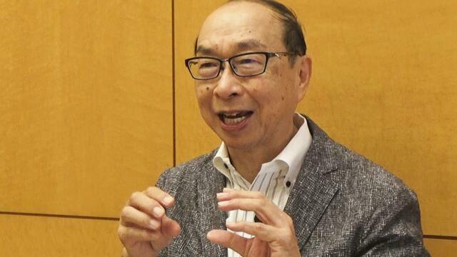 がらくた分子による「がらくたワールド」について解説する小林氏