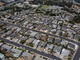 カリフォルニア州ピノールの住宅街