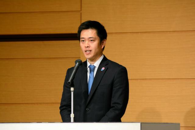 大阪維新の会の代表選で再任された吉村洋文・大阪府知事=2024年11月19日午後7時49分、大阪市中央区