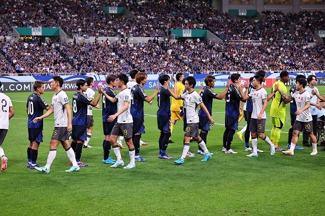 敵地で中国と対戦する日本。前回対戦は７－０で圧勝した。写真：梅月智史（サッカーダイジェスト写真部）