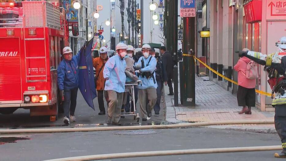 爆発直後の現場（26日　札幌市中央区）