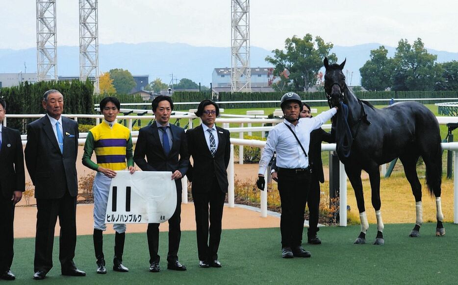 京都６Ｒの２歳新馬戦を制したヒルノハンブルク