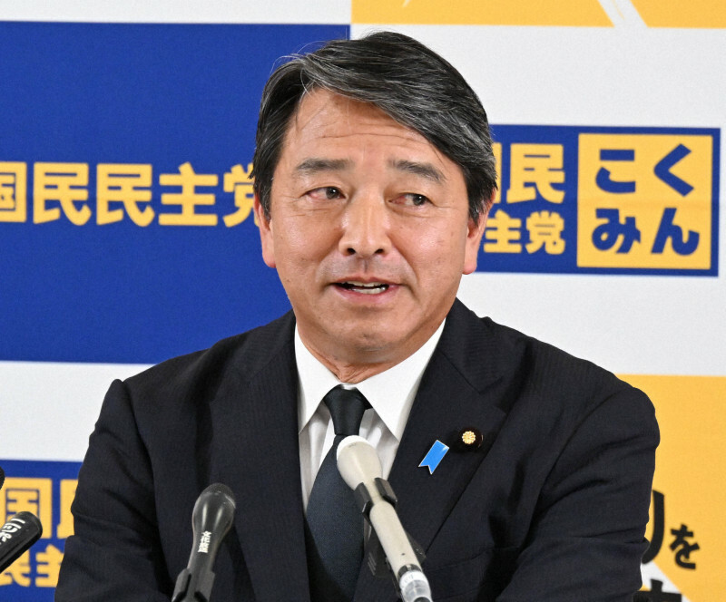 公明党幹部との会談を終え、記者の質問に答える国民民主党の榛葉賀津也幹事長＝衆院第1議員会館で2024年11月1日午後1時59分、平田明浩撮影