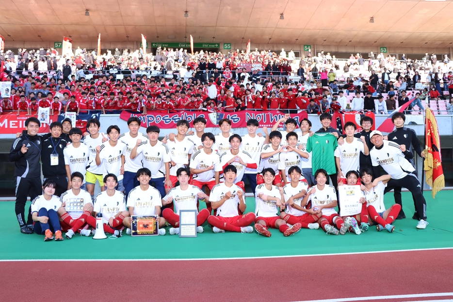 新潟明訓集合写真(写真=いのうえ・しんじゅ)