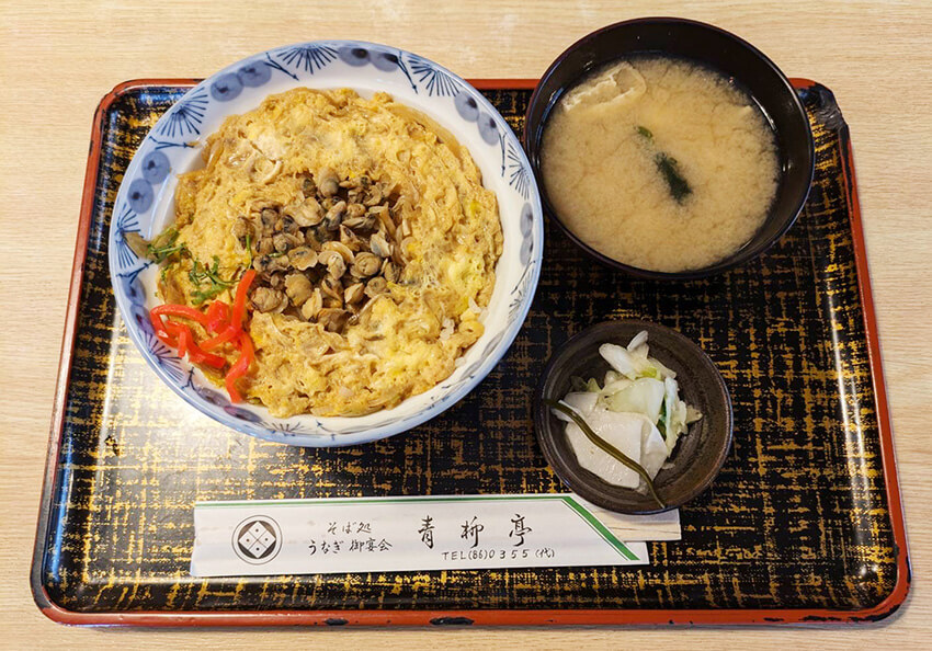 仕込み時間は9時間以上！千葉県東庄町のC級グルメ「しじみ丼」の奥ゆかしき味わい