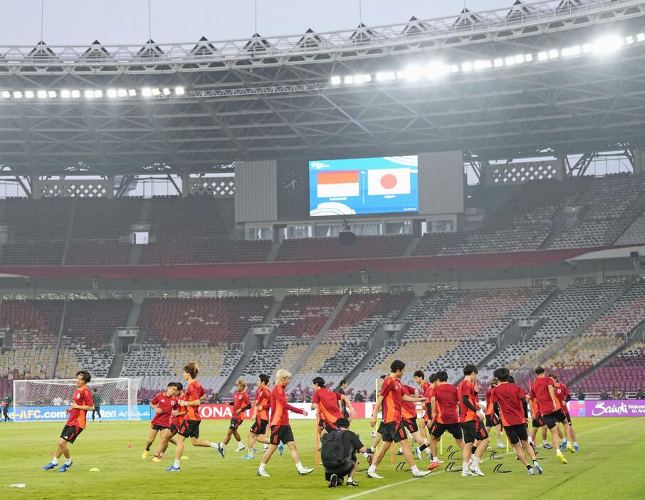 サッカーW杯アジア最終予選のインドネシア戦に向け、最終調整する日本代表＝ジャカルタ（共同）