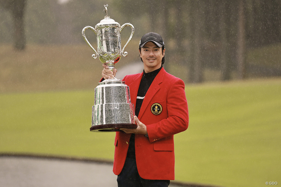 石川遼が大会単独最多となる4勝目でツアー通算20勝に到達