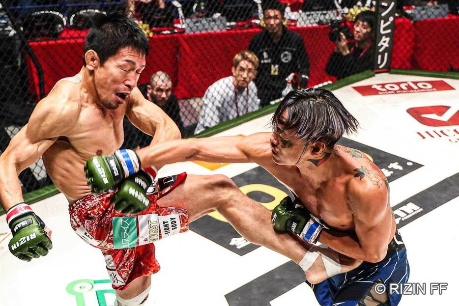 「RIZIN LANDMARK 10 in NAGOYA」で闘った昇侍（左）と芦澤竜誠【写真：(C)RIZIN FF】