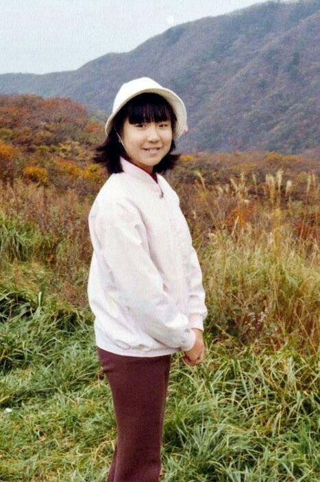 横田めぐみさん。拉致前年の１９７６年に家族で佐渡を旅行した際、父滋さんが写した