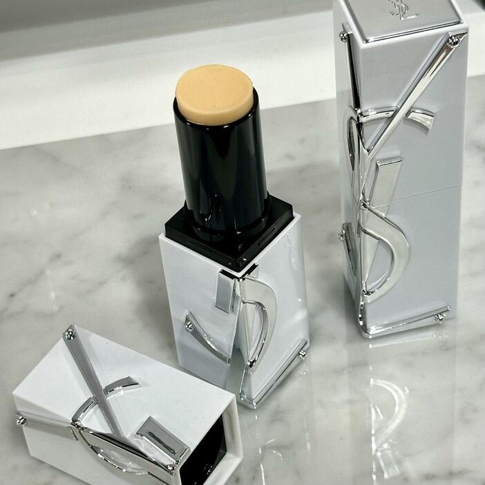 ピュアショット セラムインスティック／YSL BEAUTY