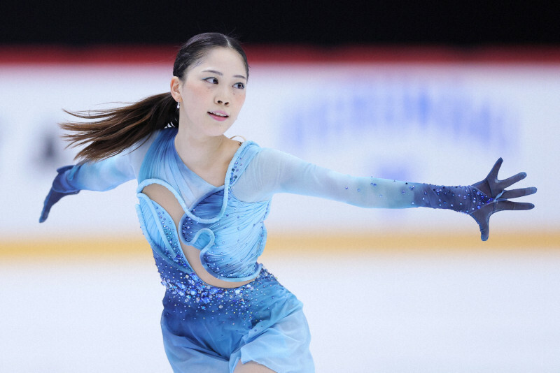 女子SPで演技する吉田陽菜＝フィンランド・ヘルシンキで2024年11月15日、吉田航太撮影