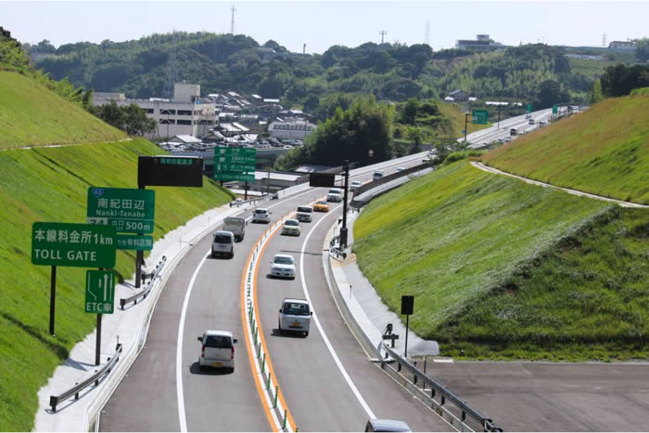 阪和道からさらに南へ伸びる、無料の紀勢自動車道（画像：和歌山県）