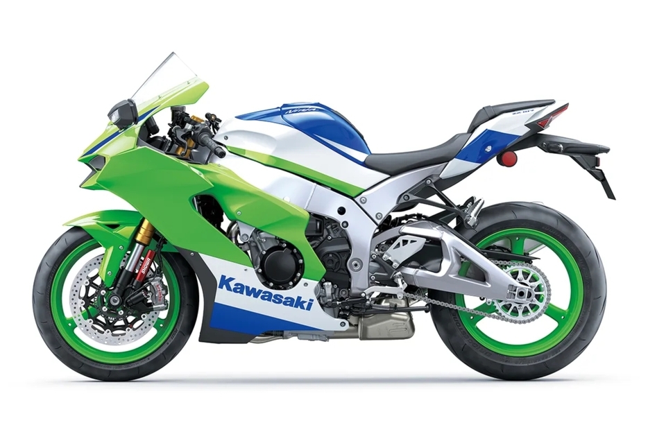 スーパーバイクへの参戦も無くなり、エンジンベースとなるZX-10R/RRは生産中止となる可能性が高い。