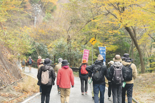 【昨年を上回る400人が参加＝菰野町で】