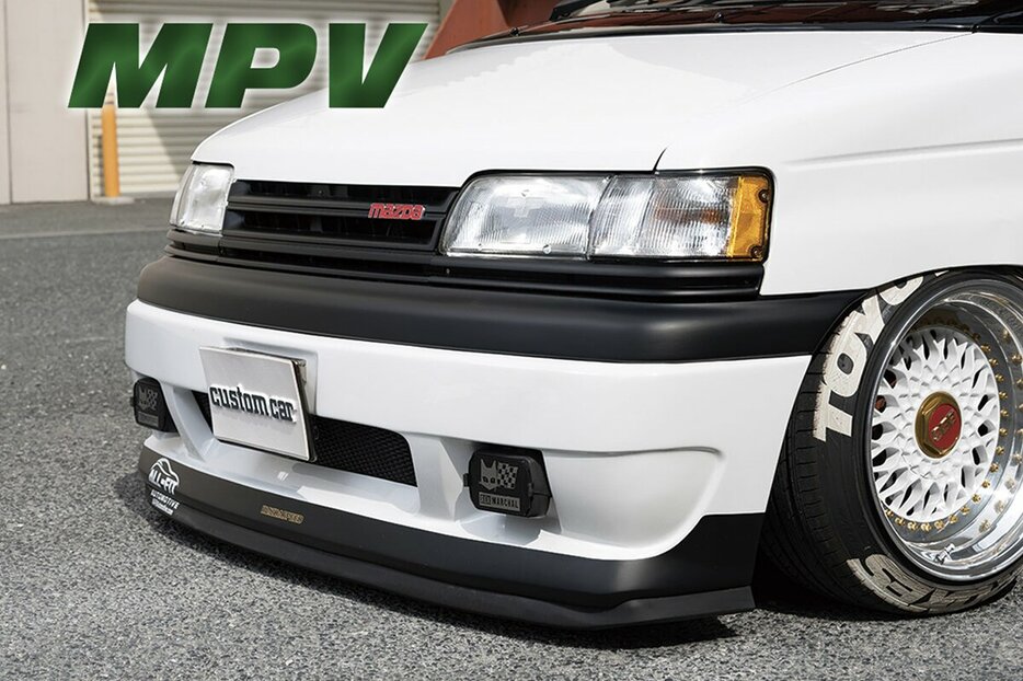 最新仕様のエアサス導入で極太11Jを呑み込むドシャコ仕様のMPV