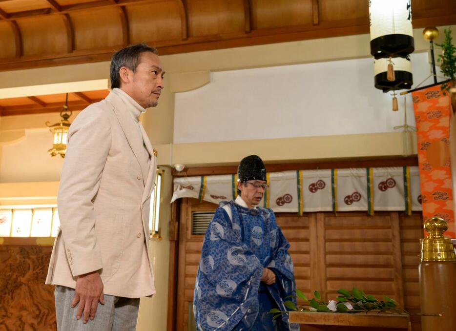 大阪の難波八阪神社でヒット祈願する渡辺謙