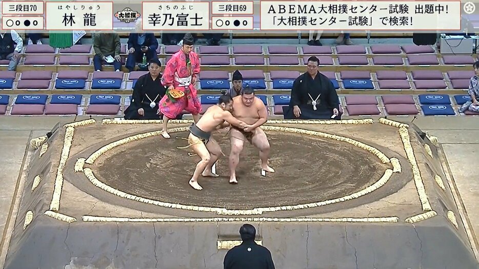 今場所の初白星を挙げた幸乃富士