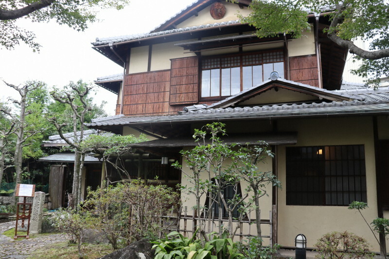 奥ゆかしく、随所に遊び心がちりばめられた屋敷「蘆花浅水荘」＝大津市中庄1の蘆花浅水荘で2024年11月5日午後0時55分、飯塚りりん撮影