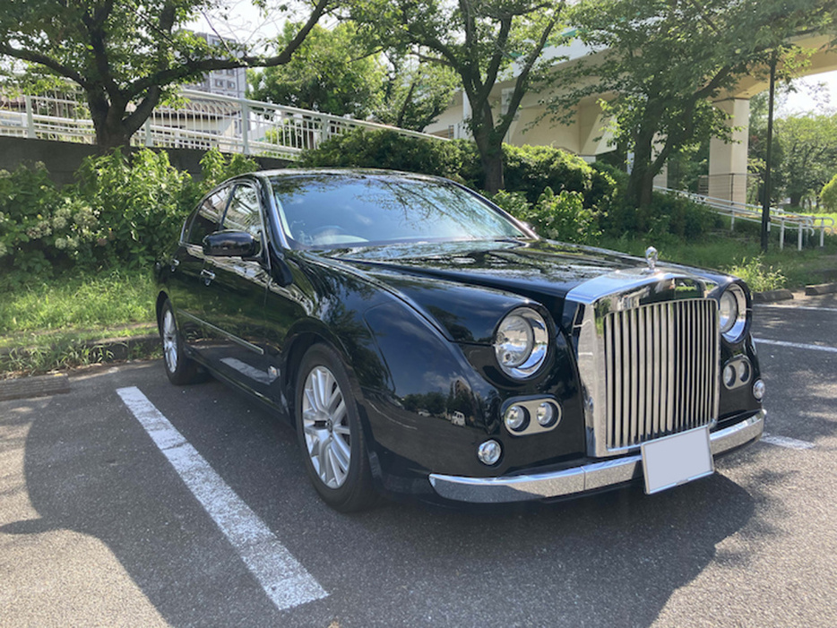 CDジャケットにも登場した自動車　光岡自動車「ガリュー」