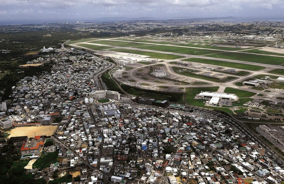 米軍嘉手納基地（資料写真）