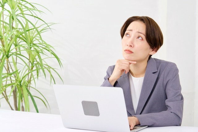 仕事でのメールは何時間以内に返信して欲しい？　※画像はイメージです（siro46/stock.adobe.com）