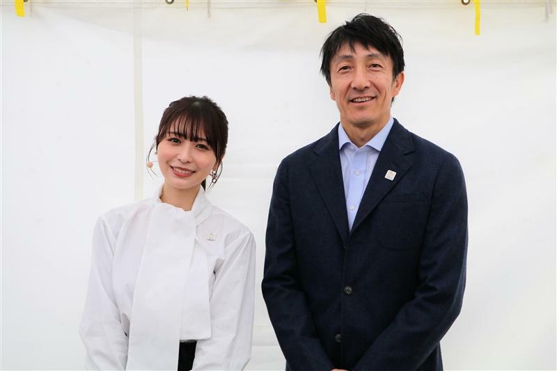 東京デフリンピック1年前イベントに出席した長濱ねるさんと朝原宣治さん