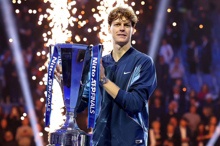 ヤニック・シナーがATPファイナルズ初優勝。今季8度目のタイトル（Photo by Getty Images）