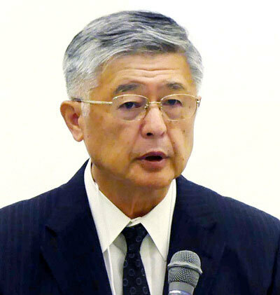 片山健至氏