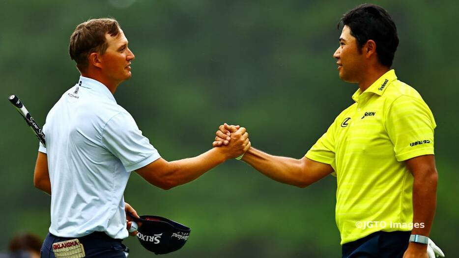 マックス・マクグリービー選手（左）と松山英樹選手（右）（写真：JGTO Images）